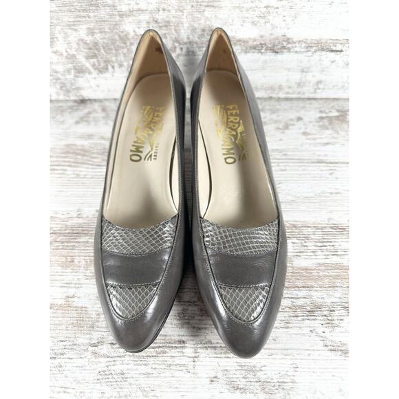 Women's Salvatore Ferragamo Dark Gray Leather Low Heel Pumps Sz 6.5AA (Narrow) - Picture 4 of 10